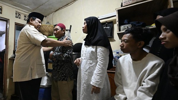 Presiden Prabowo Melayat, Janji Bantu Kehidupan Keluarga Affan Kurniawan